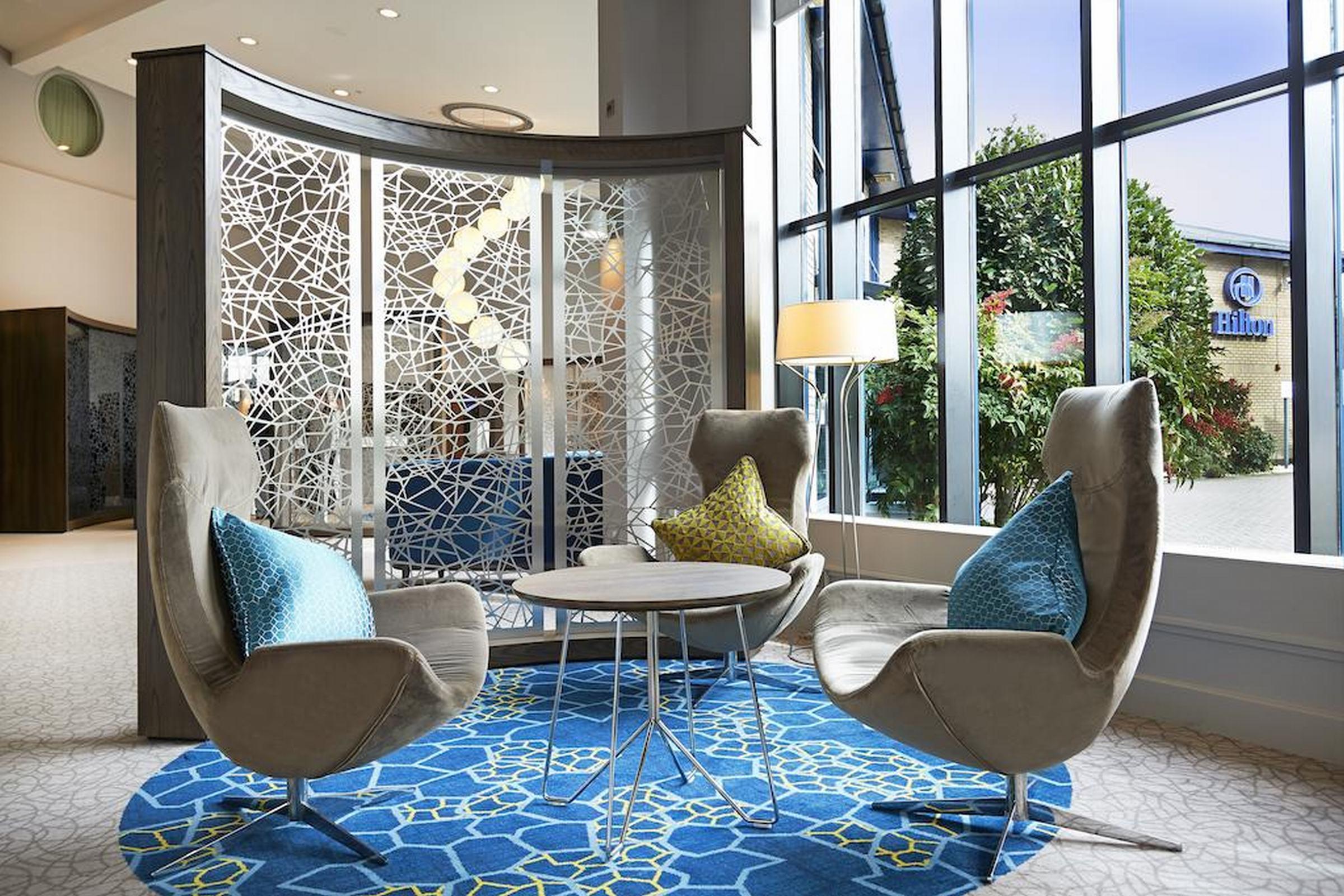 Novotel London Stansted Airport Станстед Маунтфитчет Экстерьер фото